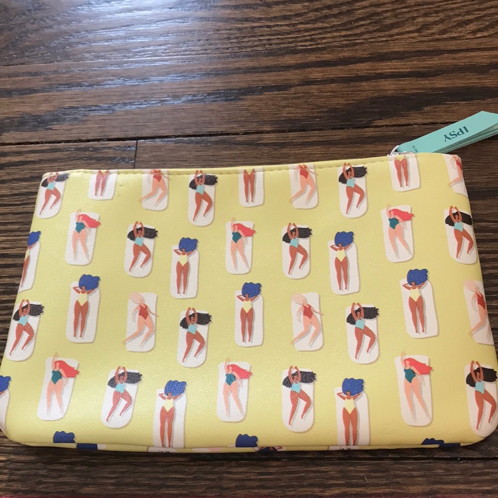 Ipsy like new condition makeup bag
